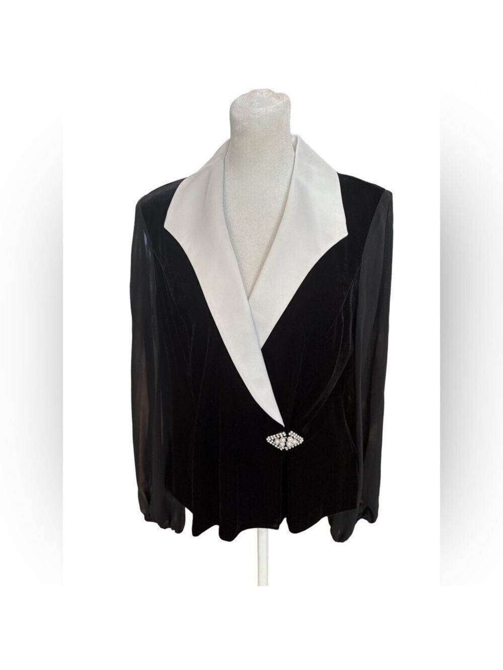 Alex Evenings Size M velvet top . Black illusion sleeve bejeweled clasp event